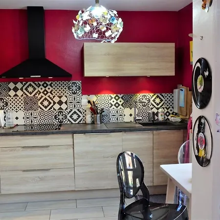 Maison Partagee, 2 Avec Clim, 15 Min *
